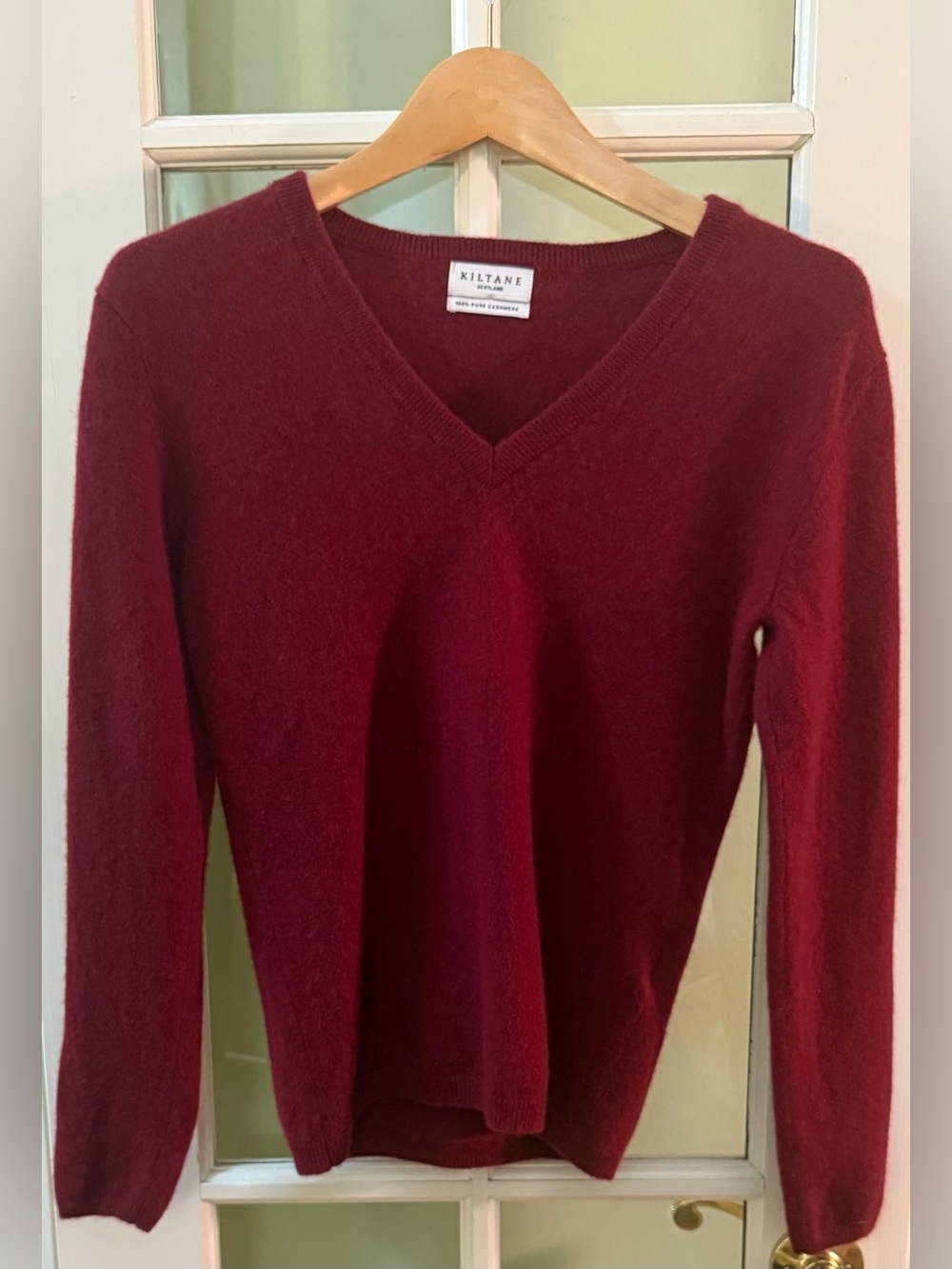 Kiltane Scotland Pure Cashmere V-neck Sweater in Burgundy XS/S NWOT